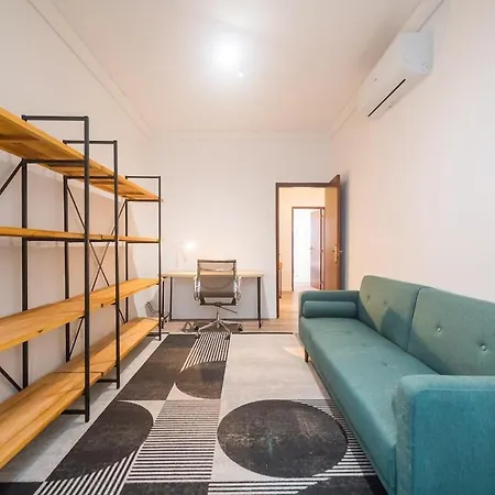 アパート Gem - Cosy, Spacious & Close To The