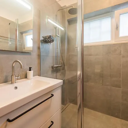 Apartment Gem - Cosy, Spacious & Close To The Estoril