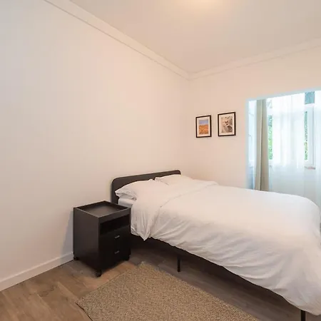 Gem - Cosy, Spacious & Close To The * エストリル